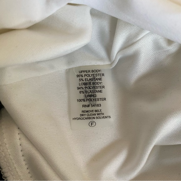 Tommy Hilfiger Two-Tone Navy Blue & White Jumpsuit With Belt Stretch Size 2 - Picture 7 of 13